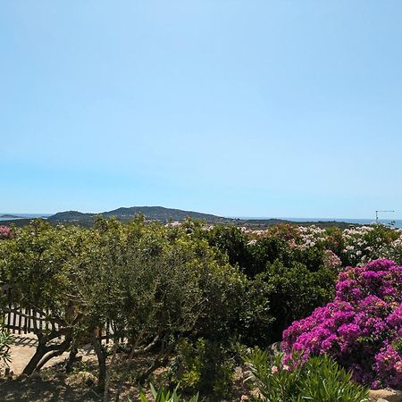 Villa Vista Mare Cala Ginepro Punta Molara Buitenkant foto