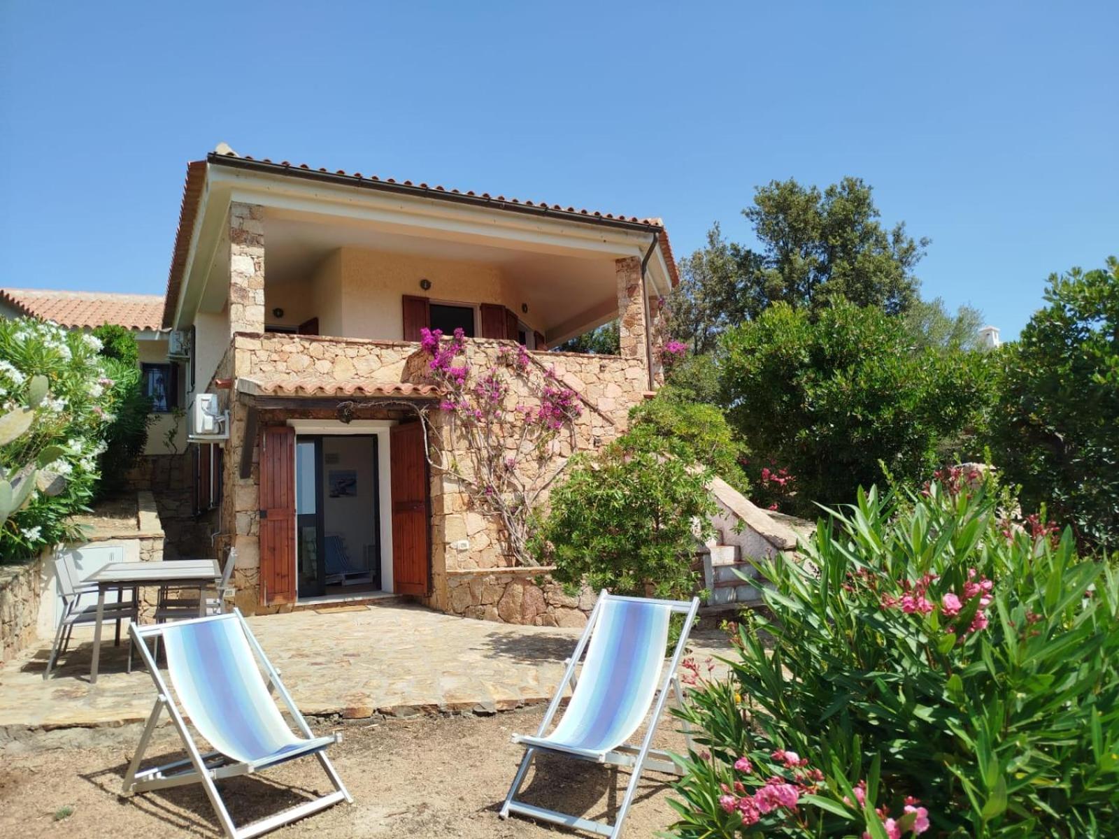 Villa Vista Mare Cala Ginepro Punta Molara Buitenkant foto