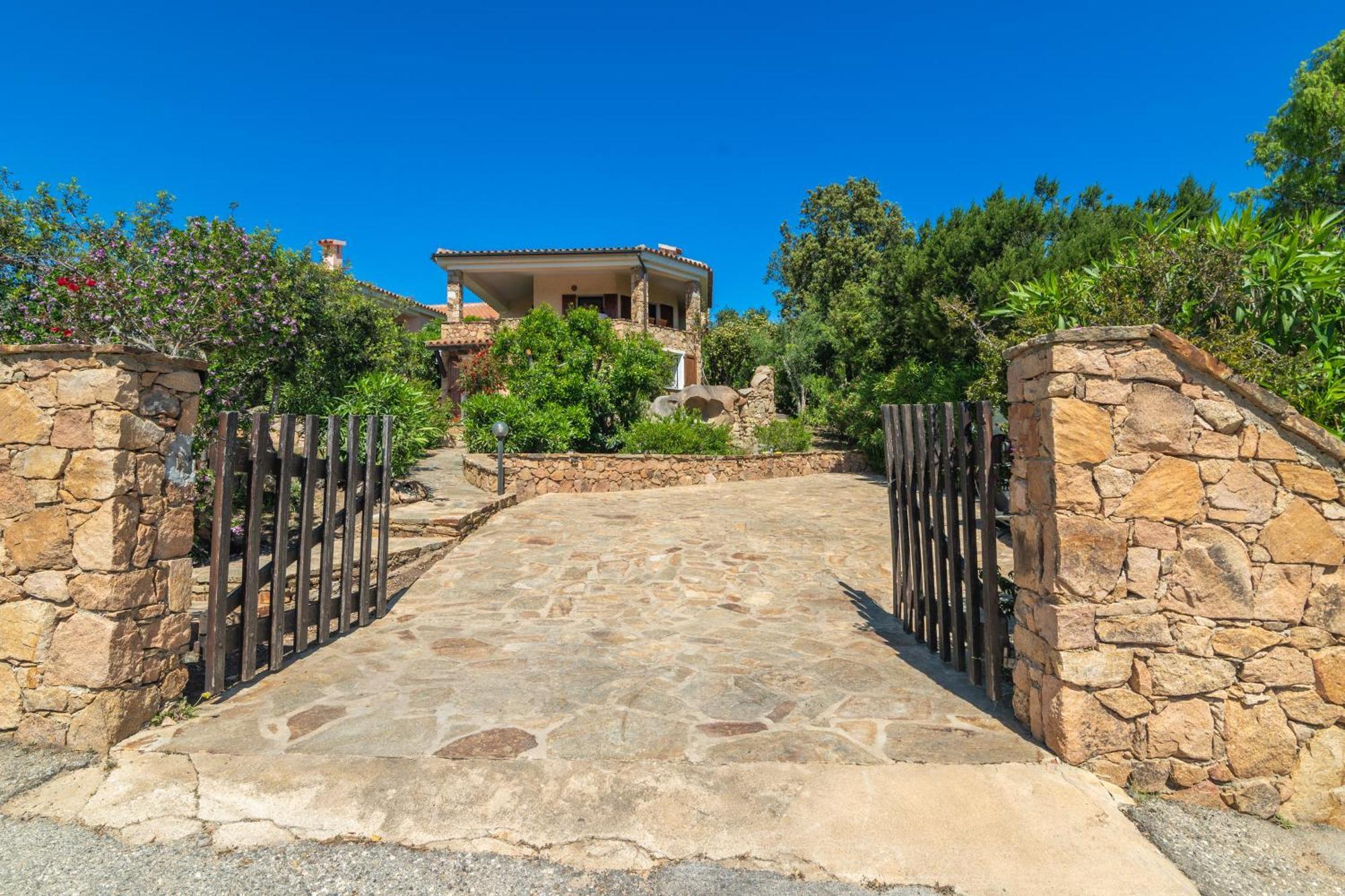 Villa Vista Mare Cala Ginepro Punta Molara Buitenkant foto
